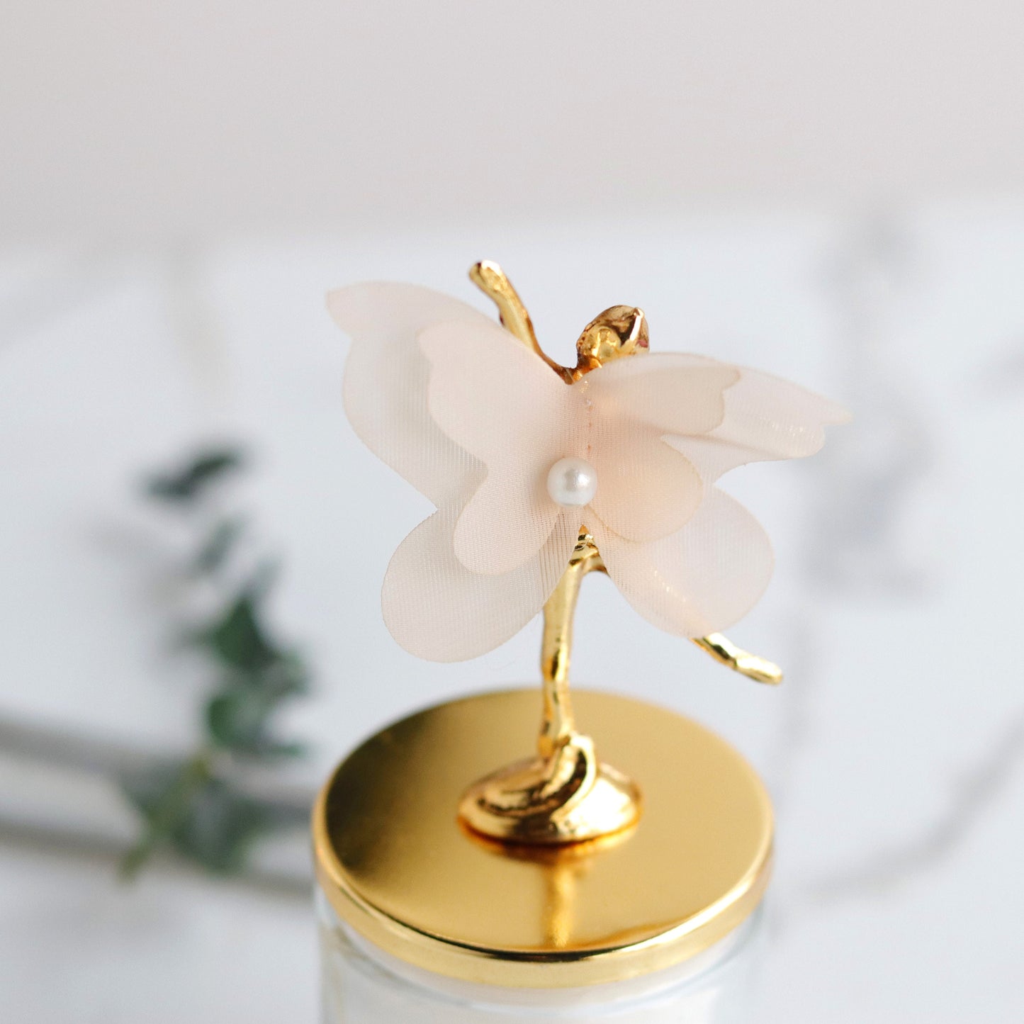 Ballerina Gold Lid Candle Favors, Unique Quinceanera and Sweet 16 Party Favors, Candle Favor with Butterfly Wings for Guests