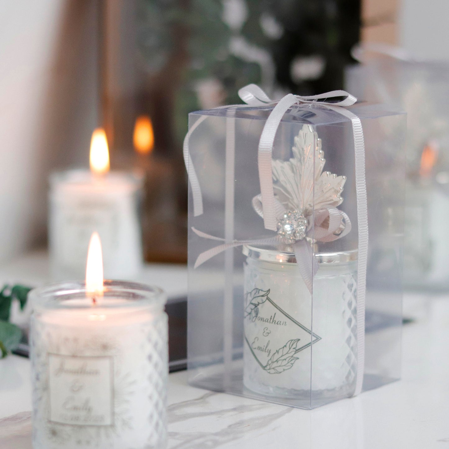 Personalized Wedding Candle Favors | Luxury Guest Gifts with Sycamore Lid | Bridal Shower Tokens | Memorable Favors for Attendees