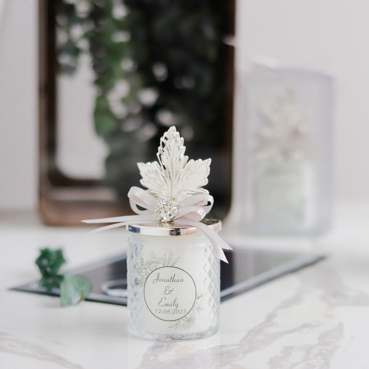 Personalized Wedding Candle Favors | Luxury Guest Gifts with Sycamore Lid | Bridal Shower Tokens | Memorable Favors for Attendees